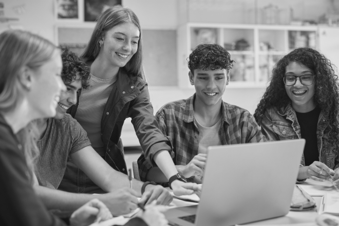 Hiring workers under 18 in Canada: Criminal record check rules for employers